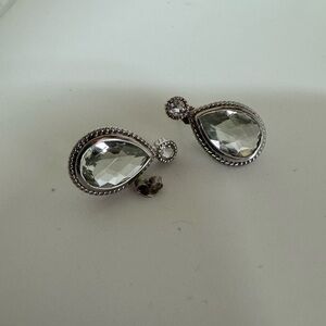 Silver earrings with clear zirconia set